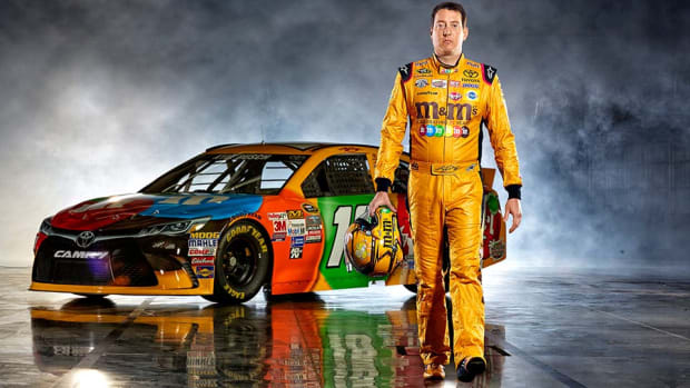 Kyle-Busch-Hollis-Bennett.jpg